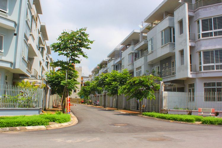 Cho thuê nhà liền kề hướng Tây Bắc, 89m2 KĐT Văn Phú Hà Đông, hiện đại